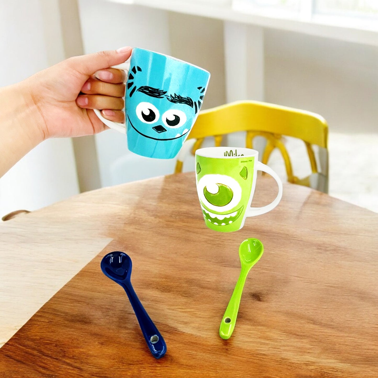 Juego de 2 Tazas de cerámica con cuchara Sulley y Mike