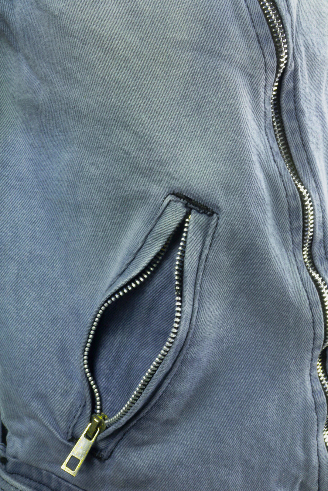 Chamarra rockera biker de mezclilla Gris